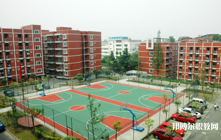 重慶2024年男孩子讀中專讀什么好