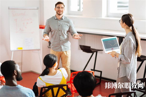 廣東哪里的技工學(xué)校能讀汽車維修(檢測(cè)與維修方向)專業(yè) 廣東哪里的技工學(xué)校能讀汽車維修(檢測(cè)與維修方向)專業(yè)