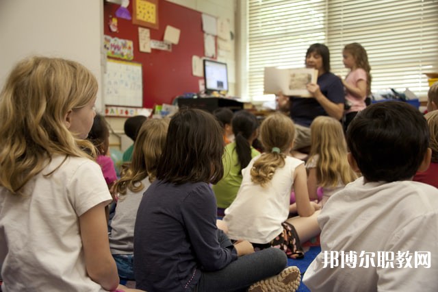 廣東哪里的職業(yè)學(xué)校能讀國(guó)際經(jīng)濟(jì)與貿(mào)易專業(yè) 廣東哪里的職業(yè)學(xué)校能讀國(guó)際經(jīng)濟(jì)與貿(mào)易專業(yè)