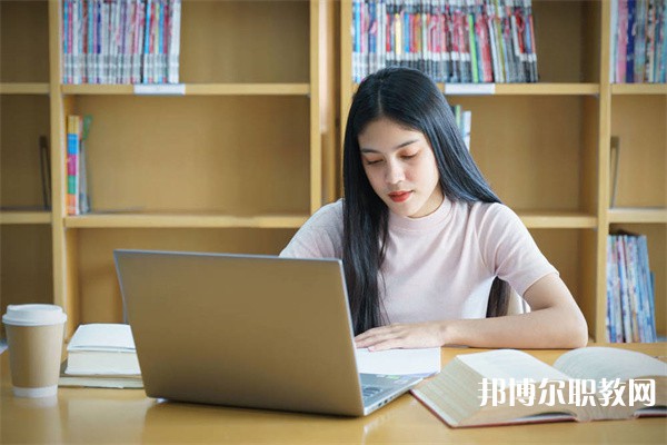 廣東哪里的職業(yè)學校能讀產品藝術設計專業(yè) 廣東哪里的職業(yè)學校能讀產品藝術設計專業(yè)