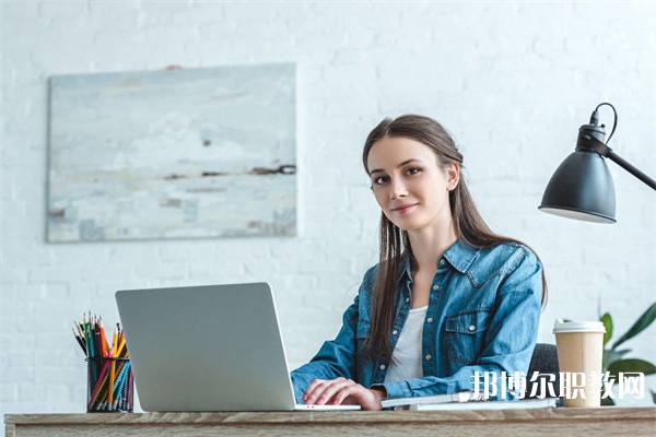 廣西哪里的職教中心能讀旅游服務(wù)及管理專業(yè) 廣西哪里的職教中心能讀旅游服務(wù)及管理專業(yè)