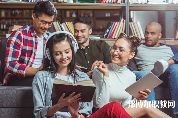 海南哪里的中專(zhuān)學(xué)校能讀藥劑專(zhuān)業(yè) 海南哪里的中專(zhuān)學(xué)校能讀藥劑專(zhuān)業(yè)