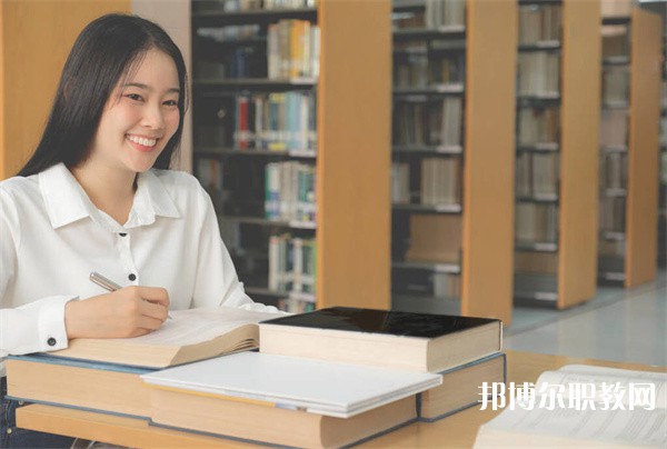 四川哪里的職業(yè)中學(xué)能讀機電(數(shù)控)專業(yè) 四川哪里的職業(yè)中學(xué)能讀機電(數(shù)控)專業(yè)