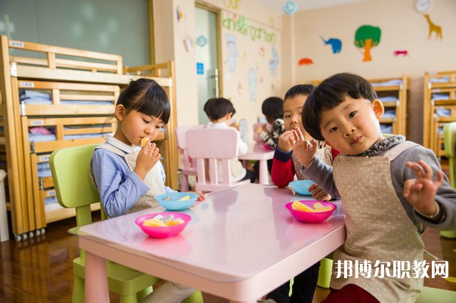 四川哪里的職教中心能讀國際商務(wù)專業(yè) 四川哪里的職教中心能讀國際商務(wù)專業(yè)