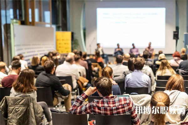 四川哪里的技工學(xué)校能讀航空乘務(wù)專業(yè) 四川哪里的技工學(xué)校能讀航空乘務(wù)專業(yè)