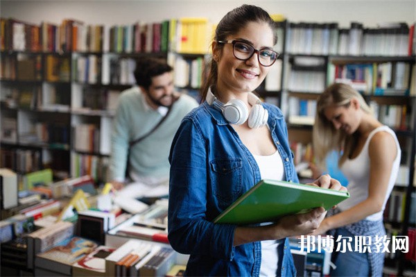 四川哪里的職業(yè)中學(xué)能讀計算機應(yīng)用(含計算機平面設(shè)計)專業(yè) 四川哪里的職業(yè)中學(xué)能讀計算機應(yīng)用(含計算機平面設(shè)計)專業(yè)