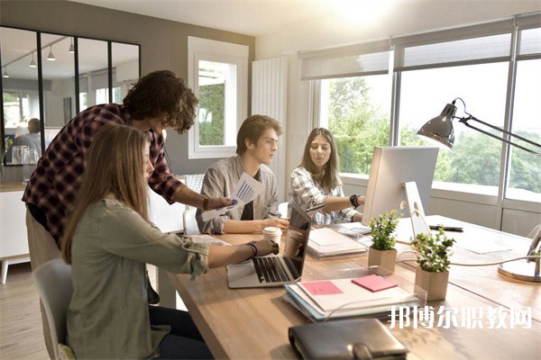 貴州哪里的中職學(xué)校能讀酒店管理專業(yè)專業(yè) 貴州哪里的中職學(xué)校能讀酒店管理專業(yè)專業(yè)