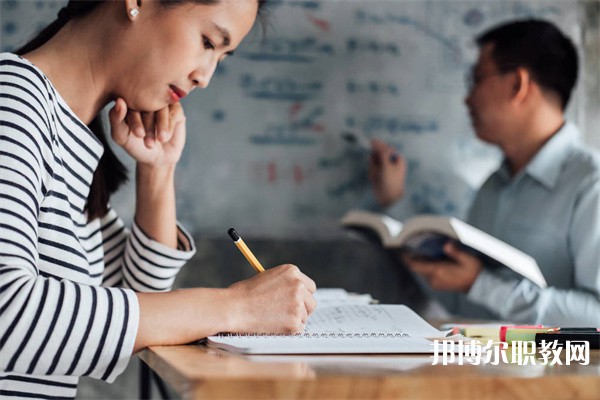 貴州哪里的中專學校能讀農(nóng)林經(jīng)濟管理專業(yè) 貴州哪里的中專學校能讀農(nóng)林經(jīng)濟管理專業(yè)