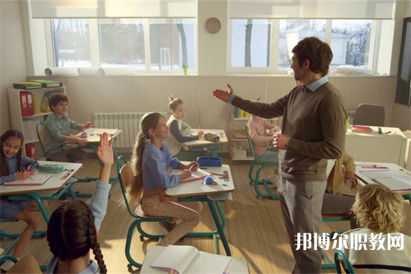 貴州哪里的中職學(xué)校能讀信息與電子技術(shù)專(zhuān)業(yè) 貴州哪里的中職學(xué)校能讀信息與電子技術(shù)專(zhuān)業(yè)