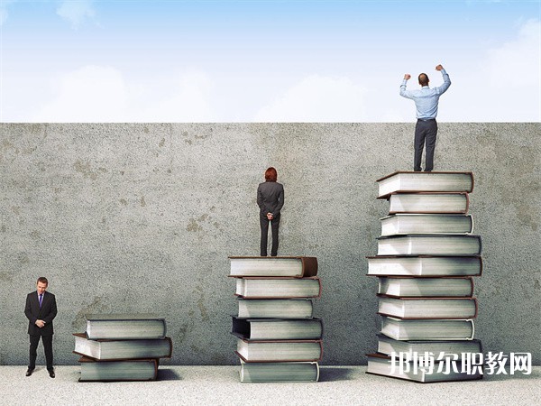 云南哪里的中職學校能讀通信運營服務(wù)專業(yè)專業(yè)