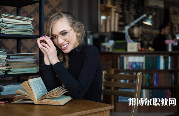 云南哪里的中專學(xué)校能讀汽車運(yùn)用與維修專業(yè) 云南哪里的中專學(xué)校能讀汽車運(yùn)用與維修專業(yè)