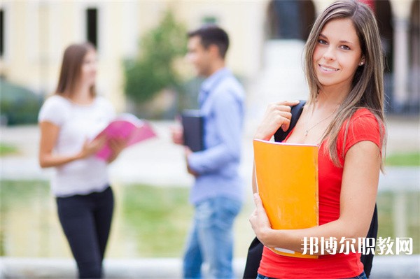 云南哪里的職業(yè)學校能讀旅游服務與管理專業(yè) 云南哪里的職業(yè)學校能讀旅游服務與管理專業(yè)