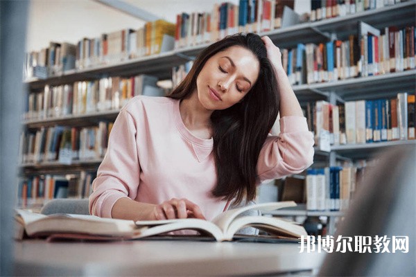 云南哪里的技工學(xué)校能讀網(wǎng)絡(luò)安防系統(tǒng)安裝與維護(hù)專業(yè) 云南哪里的技工學(xué)校能讀網(wǎng)絡(luò)安防系統(tǒng)安裝與維護(hù)專業(yè)