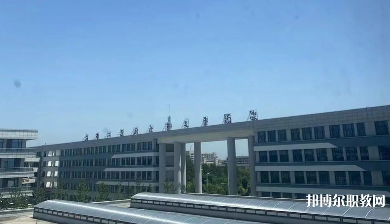 安徽省工業(yè)高級技工學校網(wǎng)站網(wǎng)址主頁