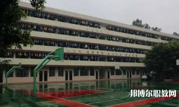 2025廣西電子高級技工學(xué)校多少錢 廣西電子高級技工學(xué)校各專業(yè)學(xué)費收費標準