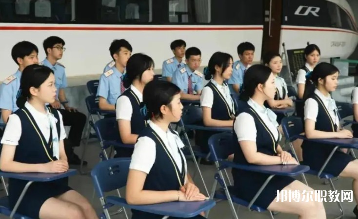 甘肅2025年鐵路學(xué)校都有哪些專業(yè)
