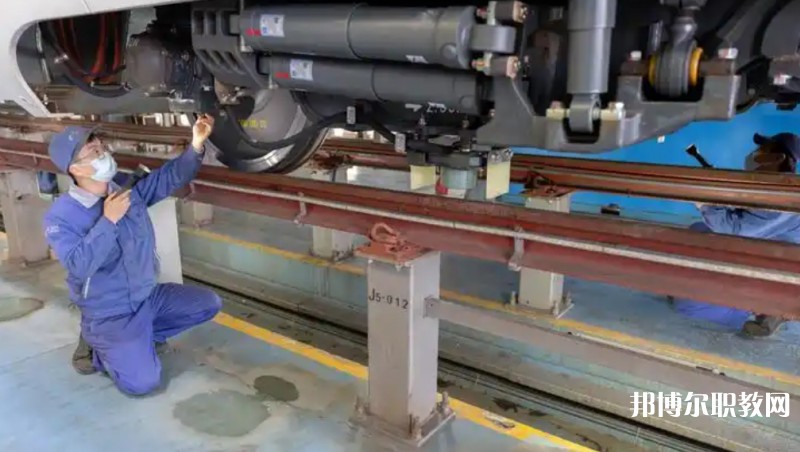 甘肅2025年鐵路學(xué)校就業(yè)前景怎么樣