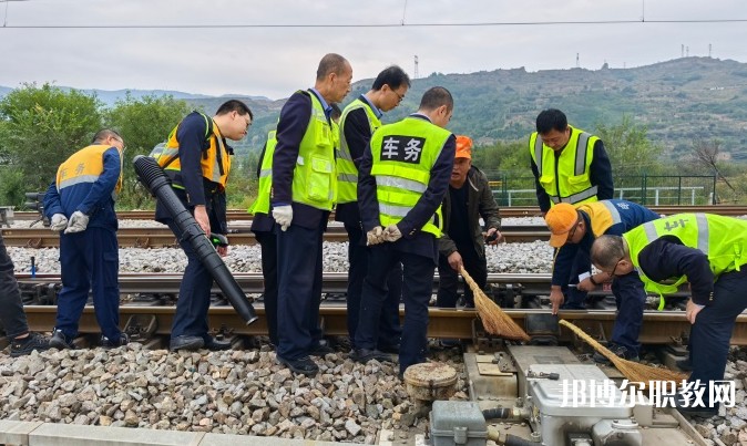 甘肅2025年鐵路學(xué)校哪個(gè)專業(yè)比較好