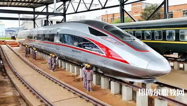 甘肅2025年鐵路學(xué)校學(xué)什么好有前途