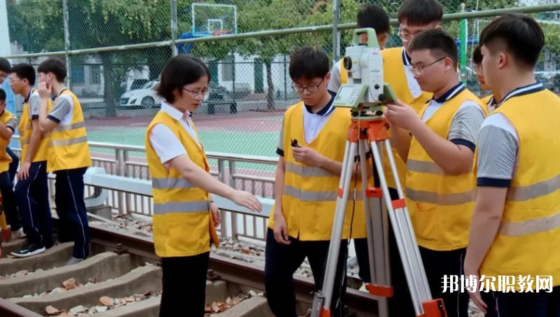 甘肅2025年鐵路學(xué)校有什么專業(yè)