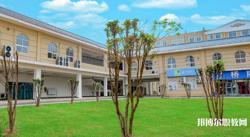 湖北2025年初中生上鐵路學(xué)校好嗎