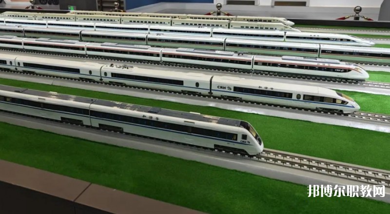 湖北2025年讀鐵路學(xué)校學(xué)什么技術(shù)好