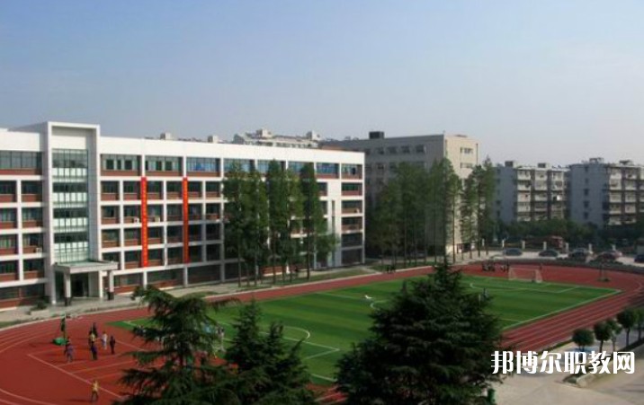 湖北2025年讀鐵路學(xué)校要分?jǐn)?shù)嗎