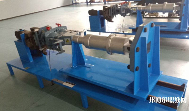 湖北2025年讀鐵路學校有什么好處