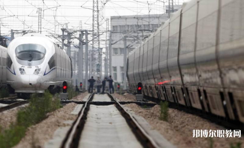 湖北2025年讀鐵路學(xué)校有用嗎