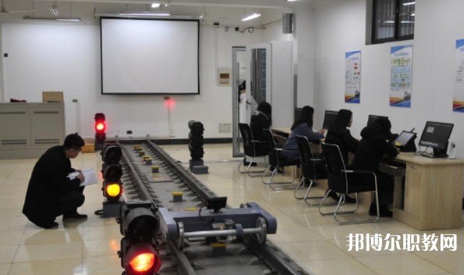 湖北2025年男生讀鐵路學(xué)校學(xué)什么專業(yè)好