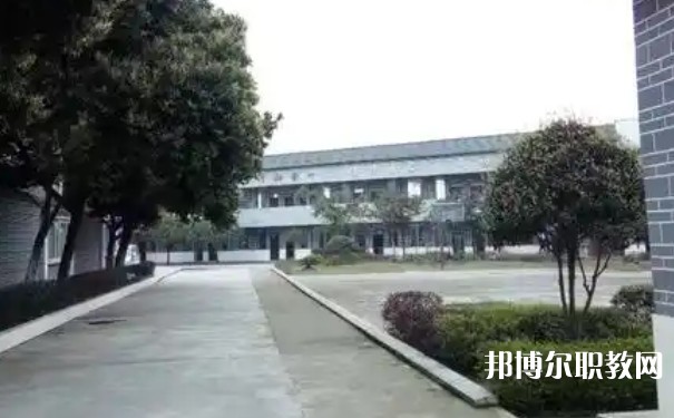 成都2025年初中生可以考什么鐵路學(xué)校