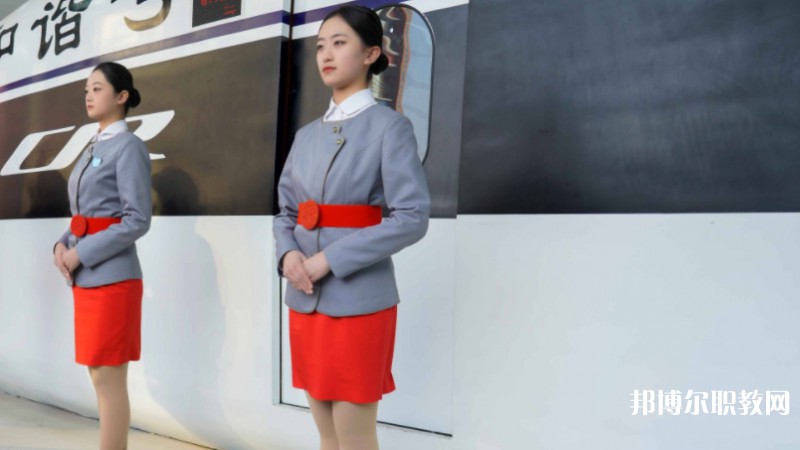 湖北2025年女生適合鐵路學(xué)校嗎