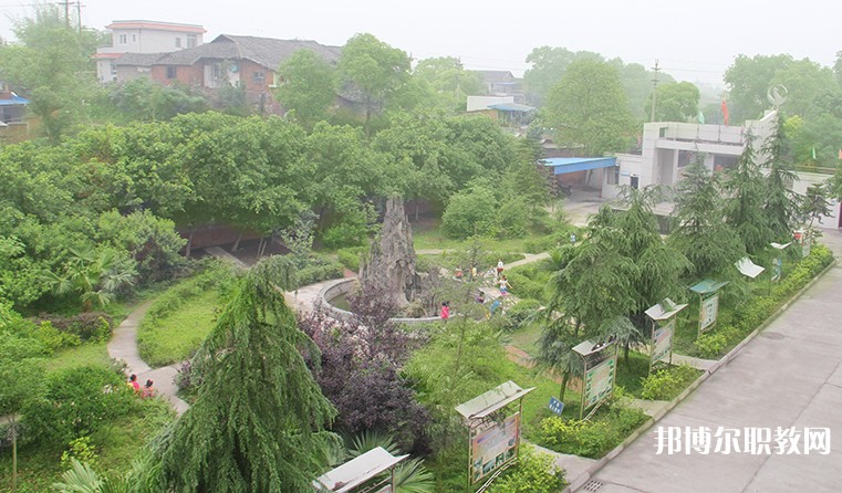 自貢2025年100分能上鐵路學(xué)校嗎