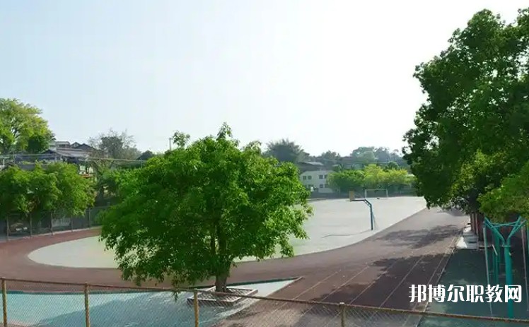 自貢2025年初中生可以讀鐵路學(xué)校嗎