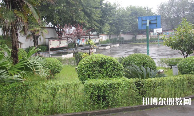 自貢2025年初中生能讀什么鐵路學(xué)校