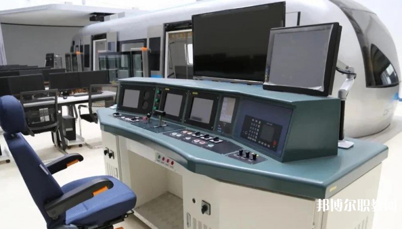 自貢2025年讀鐵路學校能考大學嗎