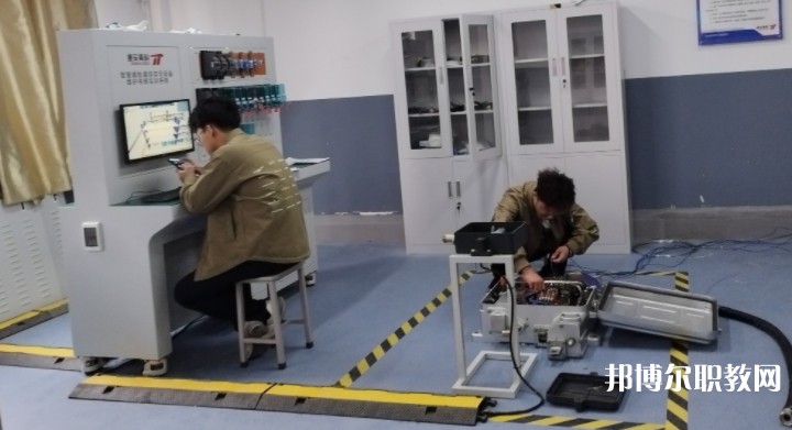 自貢2025年讀鐵路學(xué)校學(xué)什么好