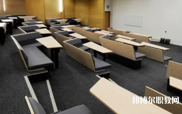 成都2025年鐵路學(xué)校大專有哪些