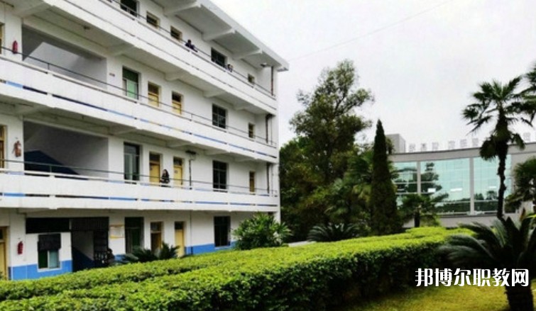 自貢2025年讀鐵路學校要分數(shù)嗎