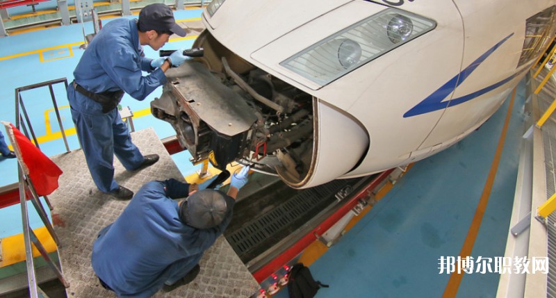 自貢2025年讀鐵路學校有什么好處