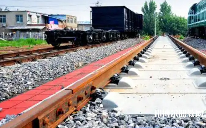 自貢2025年鐵路學(xué)?？梢詫W(xué)什么