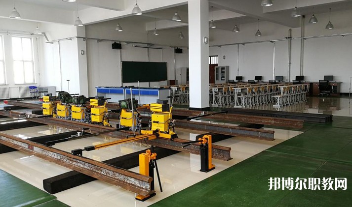 自貢2025年鐵路學校哪個專業(yè)比較好