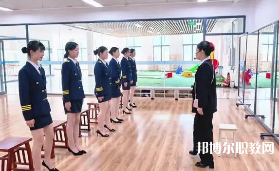 自貢2025年鐵路學(xué)校學(xué)什么好