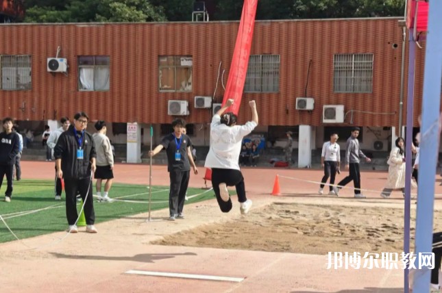 自貢2025年鐵路學(xué)校怎么樣