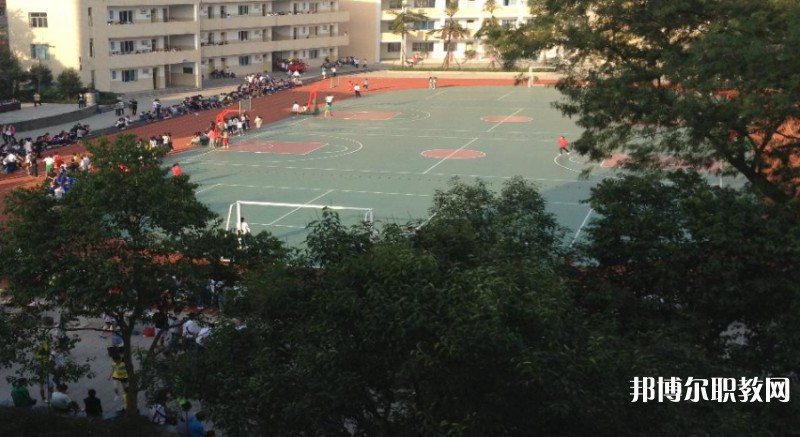 自貢2025年中專鐵路學(xué)校怎么考大專