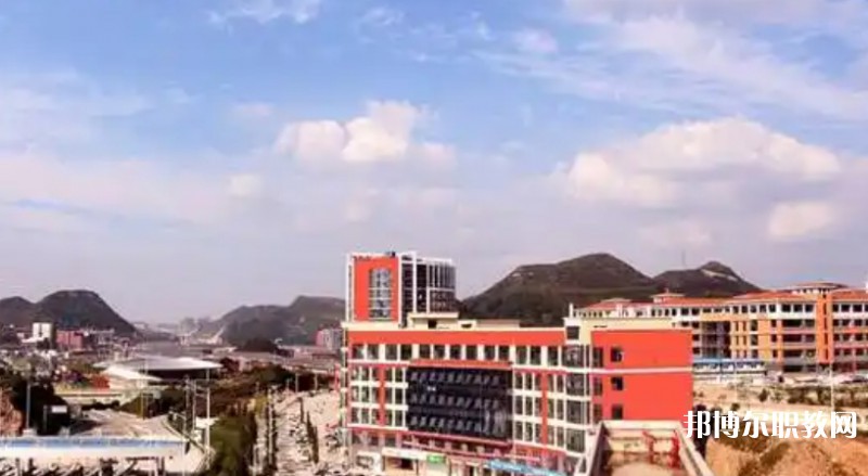 四川2025年初中生能讀什么電工學(xué)校