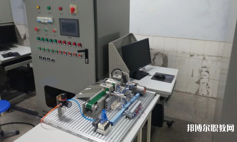 四川2025年讀電工學(xué)校學(xué)什么有前途